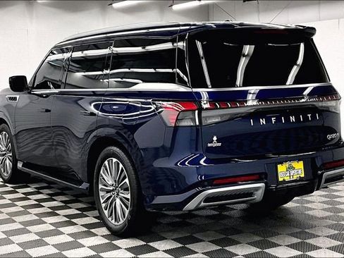 Used 2025 INFINITI QX80 Sensory image 3