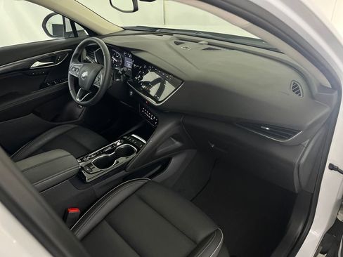 Used 2023 Buick Envision Essence image 23