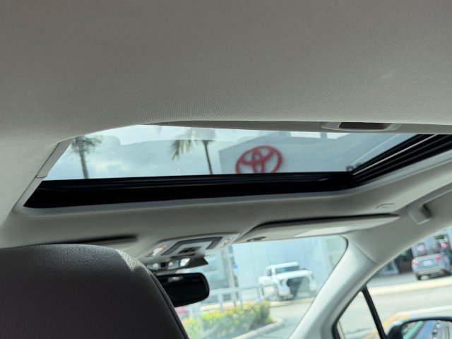 Certified 2026 Toyota Sienna XLE FWD image 14
