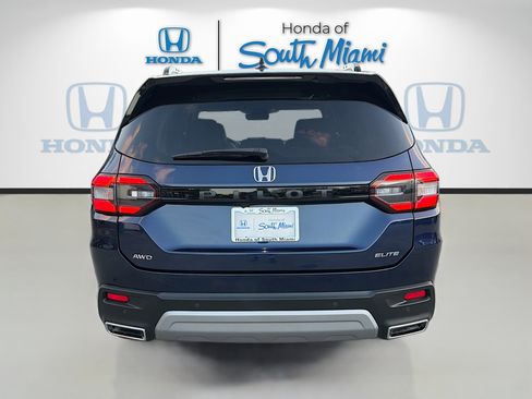 Certified 2023 Honda Pilot Elite image 6