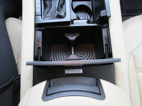 Used 2016 Ford Taurus SEL w/ Equipment Group 201A image 14