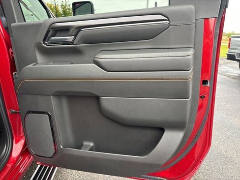 Used 2024 GMC Sierra 3500 AT4 w/ AT4 Premium Plus Package image 18