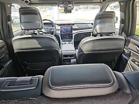 Certified 2024 Jeep Grand Cherokee Overland w/ Adv Protech Group III image 16