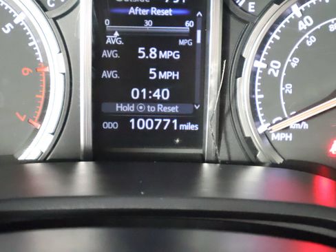 Used 2020 Toyota 4Runner TRD Off-Road Premium w/ Moonroof Package AWD/4WD image 35