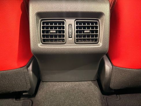 Used 2021 Toyota Camry XSE image 33