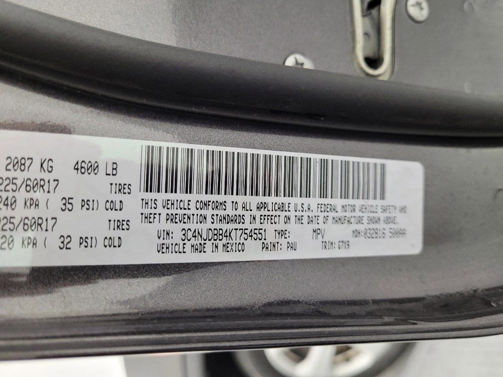 Used 2019 Jeep Compass Latitude w/ Popular Equipment Group AWD/4WD image 33