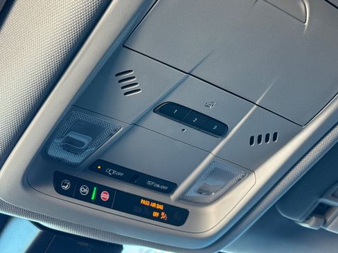 Used 2026 Chevrolet Blazer LT w/ Convenience Package image 24