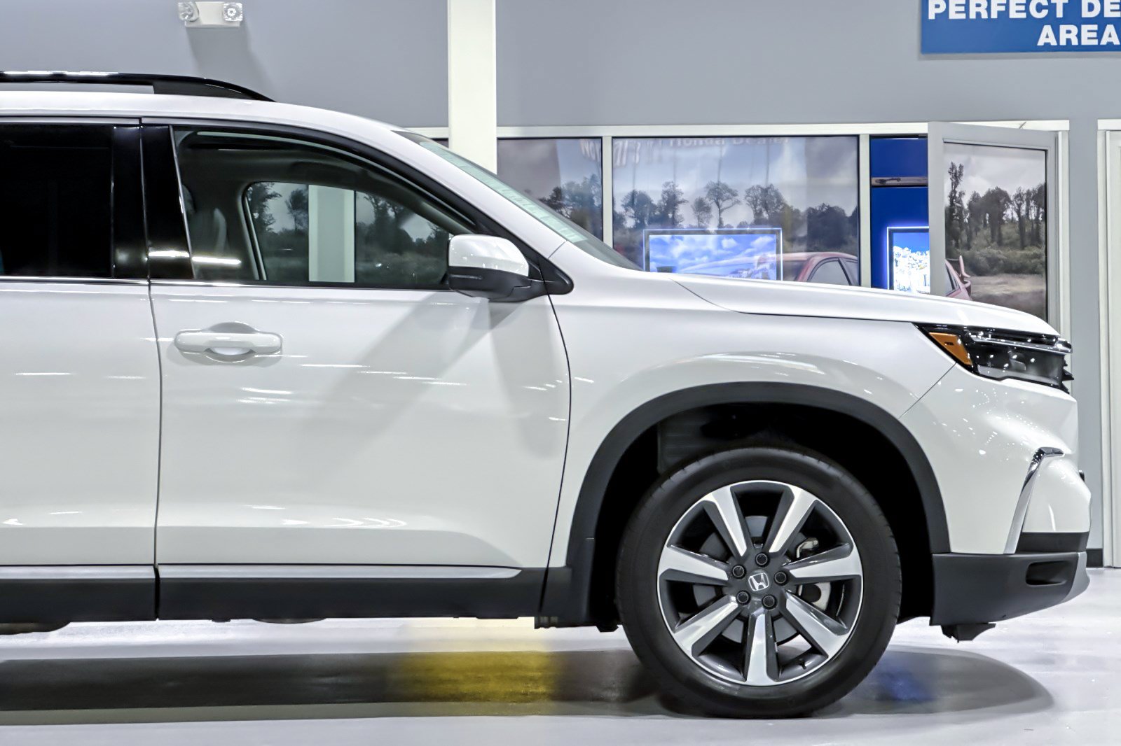Used 2025 Honda Pilot Touring image 37