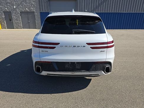Used 2025 Genesis GV70 2.5T AWD/4WD image 5