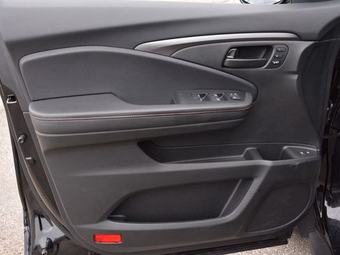 Used 2023 Honda Passport TrailSport image 9