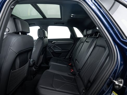 New 2025 Audi Q3 2.0T Premium image 17