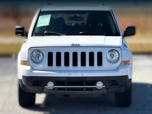 Used 2016 Jeep Patriot High Altitude image 5