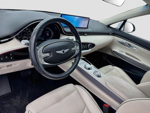 Used 2022 Genesis GV70 2.5T w/ Advanced Package AWD/4WD image 7