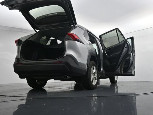 Used 2021 Toyota RAV4 XLE w/ Convenience Package AWD/4WD image 30