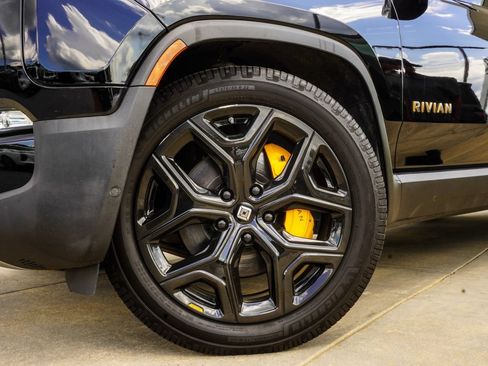 Used 2022 Rivian R1T Adventure AWD/4WD image 3