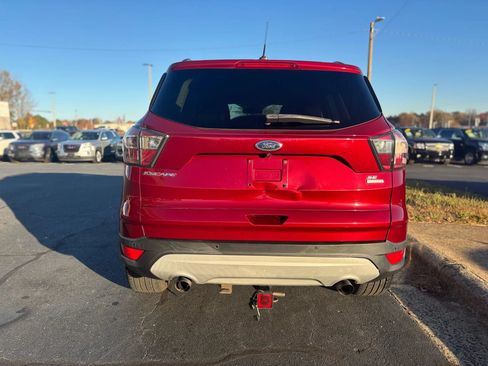Used 2017 Ford Escape SE w/ SE Leather Comfort Package FWD image 7