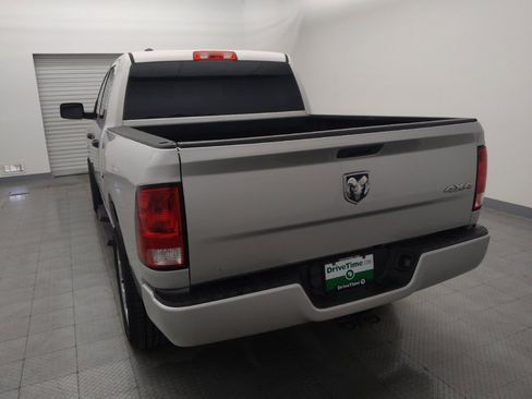 Used 2017 RAM 1500 Express AWD/4WD image 6
