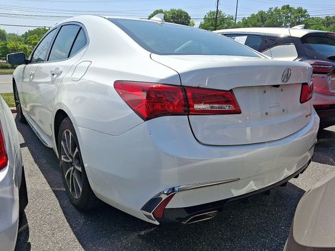 Used 2018 Acura TLX V6 SH-AWD w/ Technology Pkg image 4