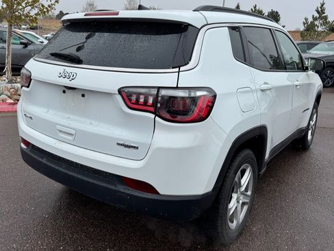 Used 2024 Jeep Compass Latitude image 6