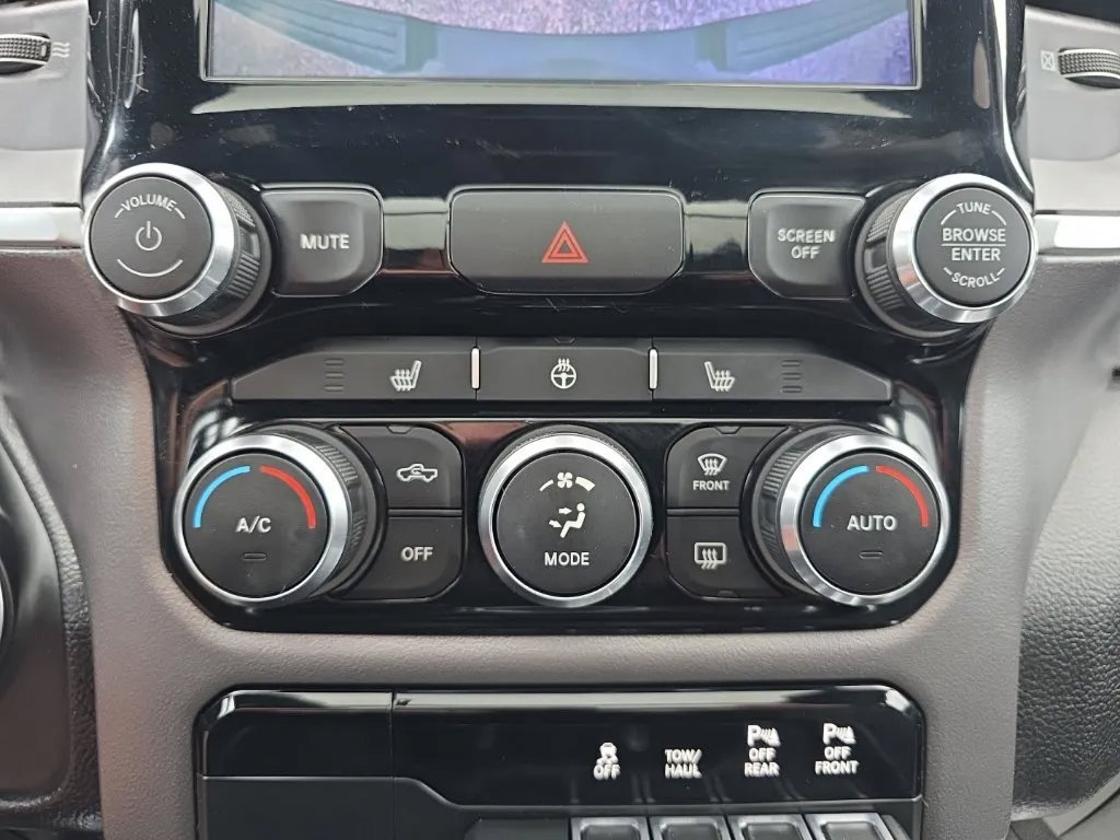Used 2019 RAM 1500 Big Horn AWD/4WD image 30