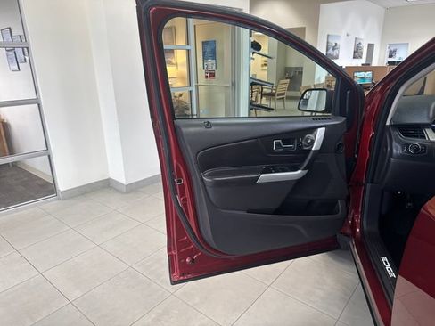 Used 2014 Ford Edge SEL w/ Equipment Group 205A FWD image 12