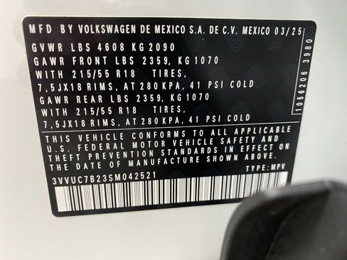 Used 2025 Volkswagen Taos SE AWD/4WD image 30