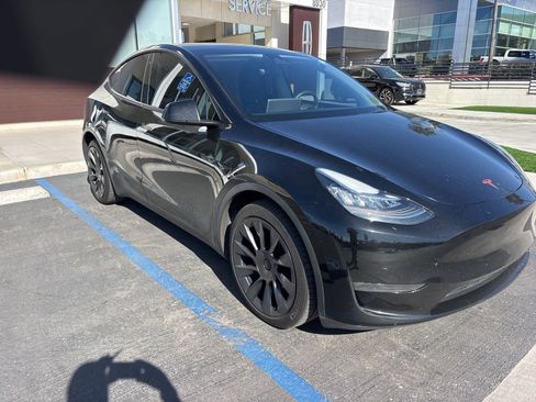 Used 2023 Tesla Model Y Long Range image 6