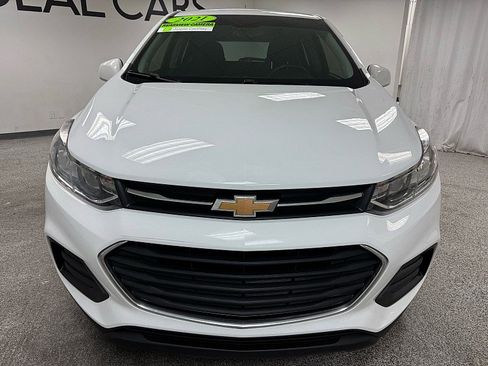 Used 2021 Chevrolet Trax LS w/ Tint and Cruise Package FWD image 2