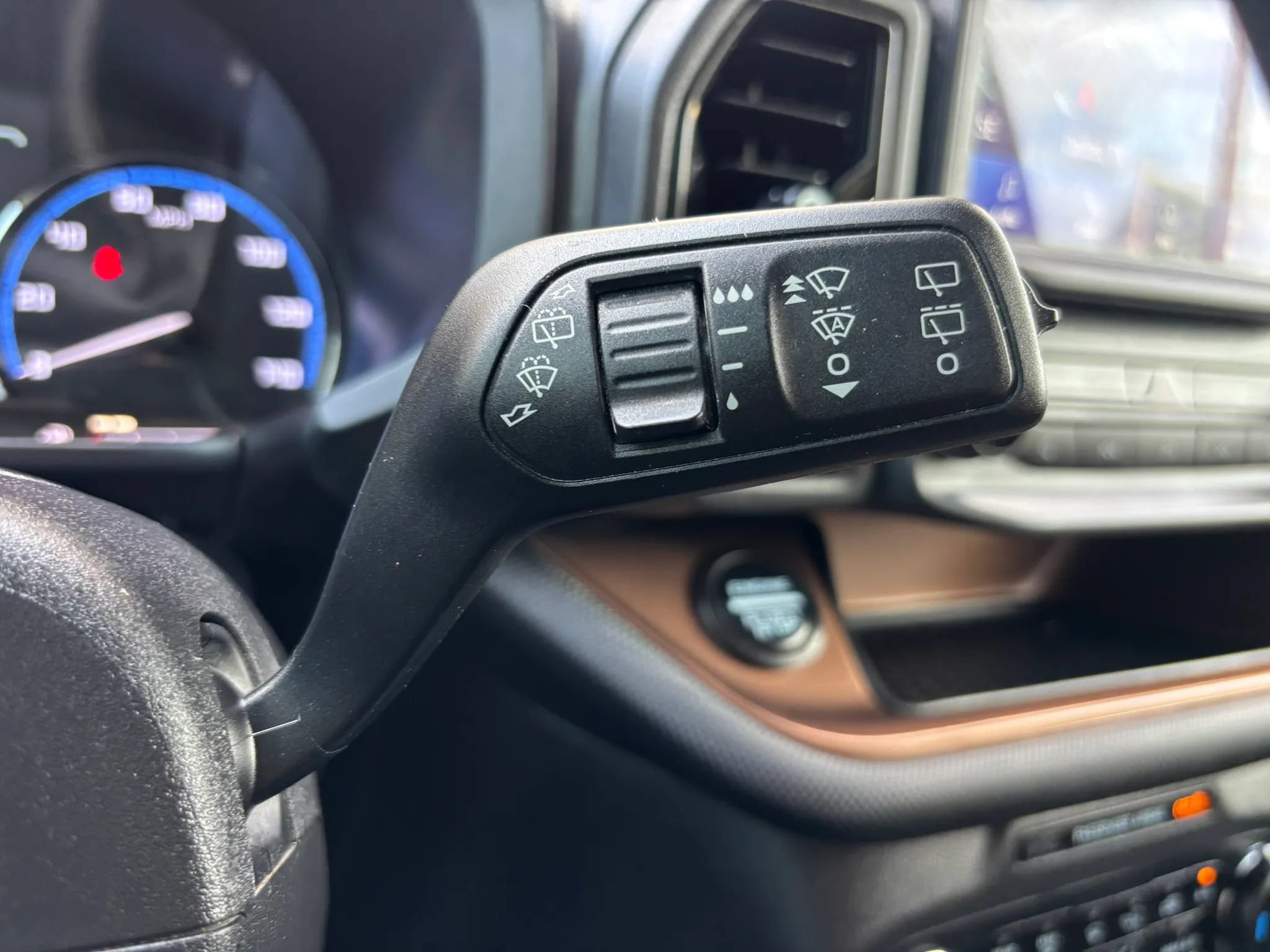 Used 2024 Ford Bronco Sport Outer Banks w/ Tech Package AWD/4WD image 26
