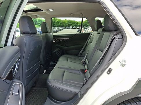 Certified 2023 Subaru Outback Touring AWD/4WD image 11