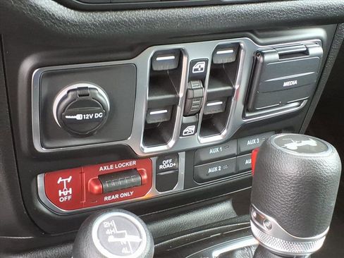 New 2026 Jeep Wrangler Unlimited Sport AWD/4WD image 31