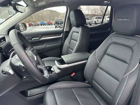 Used 2026 GMC Terrain Denali w/ LPO, Black Badging Package image 15