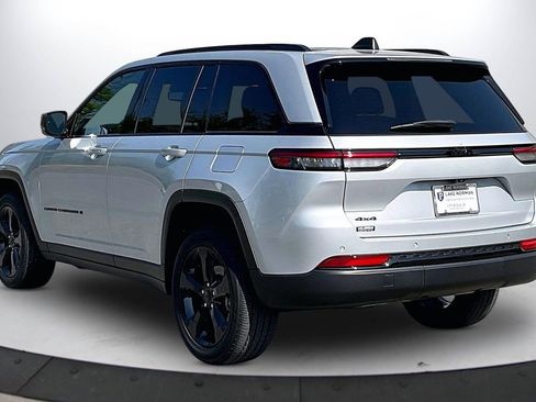 Certified 2023 Jeep Grand Cherokee Altitude AWD/4WD image 7