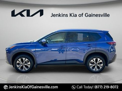 Used 2021 Nissan Rogue SV w/ Premium Package FWD image 5