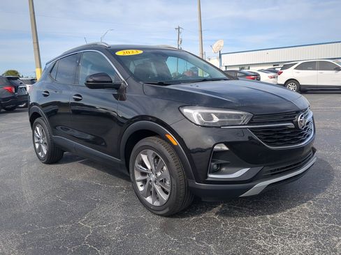 Used 2023 Buick Encore GX Essence w/ Experience Buick Package FWD image 2