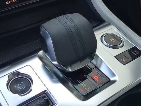 Used 2025 Jaguar F-PACE R-Dynamic S image 33