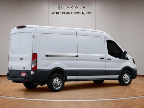 Used 2024 Ford Transit 250 148 Medium Roof Extended AWD w/ Load Area Protection Package image 5