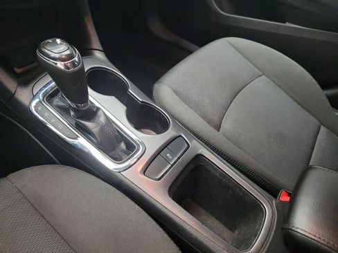 Used 2018 Chevrolet Cruze LT w/ Convenience Package FWD image 26