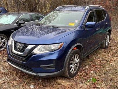 Used 2017 Nissan Rogue SV