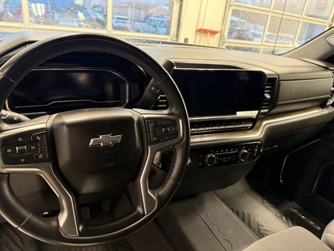 Used 2023 Chevrolet Silverado 1500 RST image 10