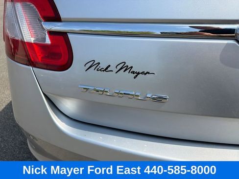 Used 2010 Ford Taurus SEL FWD image 21