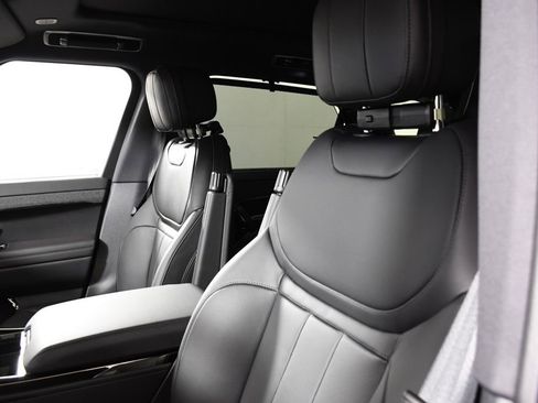 Used 2026 Land Rover Range Rover Sport Dynamic SE image 16