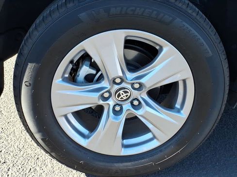 Used 2024 Toyota RAV4 XLE image 10