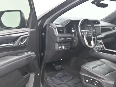 Used 2021 GMC Yukon Denali w/ Denali Ultimate Package AWD/4WD image 10