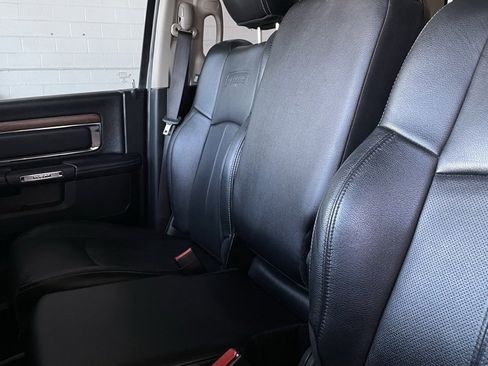 Used 2018 RAM 1500 Laramie image 14