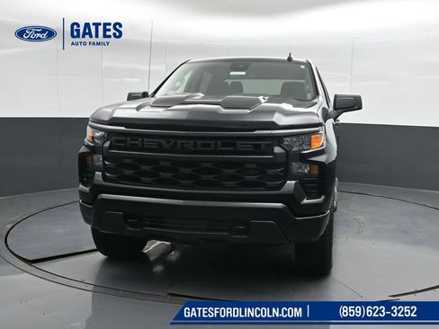 Used 2025 Chevrolet Silverado 1500 Custom Trail Boss w/ Turbomax Blackout Package AWD/4WD image 5