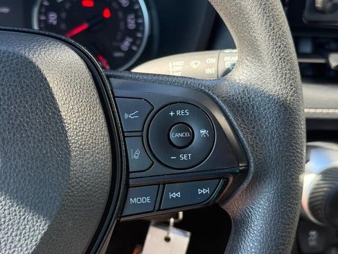 Used 2022 Toyota RAV4 LE AWD/4WD image 21
