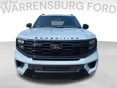 New 2026 Ford Expedition Platinum w/ Stealth Appearance Package