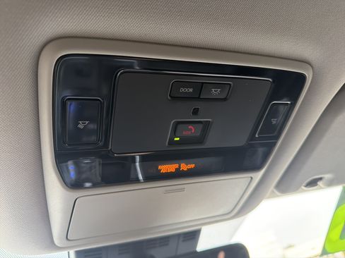 Certified 2025 Toyota Grand Highlander FWD image 5