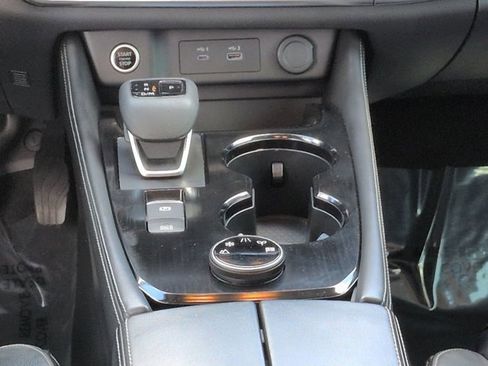 Used 2023 Nissan Rogue SL w/ SL Premium Package image 20